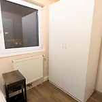 Zentral Kurz Vor Naehe Autobahn Apartamento